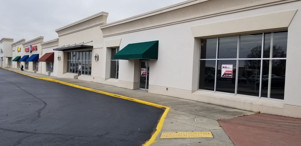 Cumberland Plaza: 100 Cumberland Plaza, Crossville, TN 38555